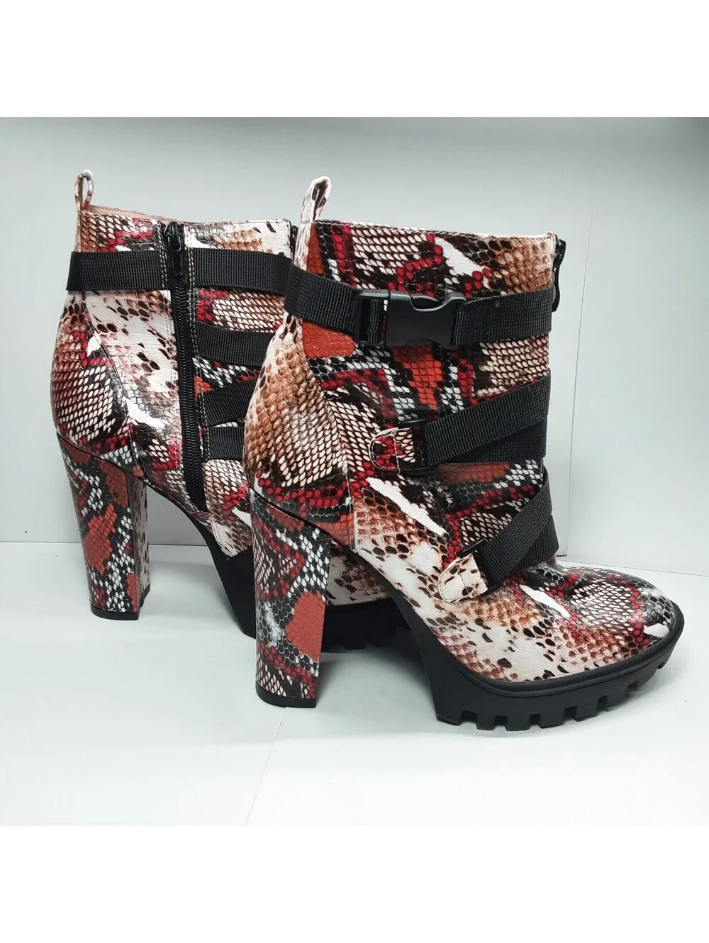 SHOE REPUBLIC LA - Women's Fashion Boot 10 - New